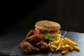 Chicken Burger + Chicken Wings ( 2 Pieces)