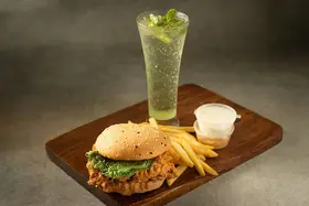Fried Chicken Burger + Fries + Classic Mojito